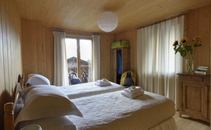 Chalet Scierie, Chamonix, Twin Bedroom
